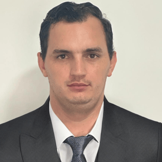 Corretor {{listing Broker().name}}