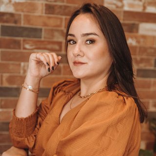 Corretor {{listing Broker().name}}