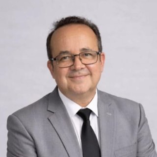 Corretor {{listing Broker().name}}