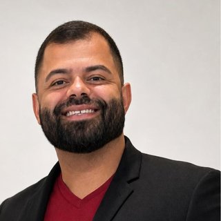 Corretor {{listing Broker().name}}