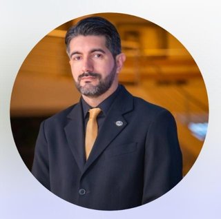 Corretor {{listing Broker().name}}