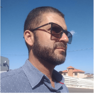 Corretor {{listing Broker().name}}