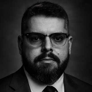 Corretor {{listing Broker().name}}