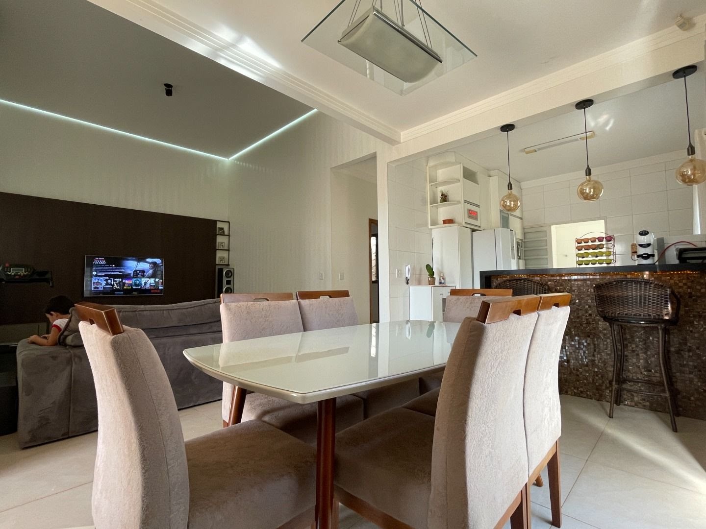Casa à venda com 3 quartos, 3 suítes, 6 vagas e 300m² no Jardim Anhangüera, Ribeirão Preto (SP) — foto 16 de 30