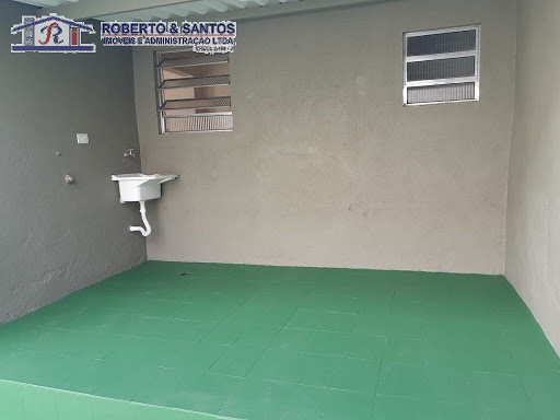 lavanderia da casa dos fundos