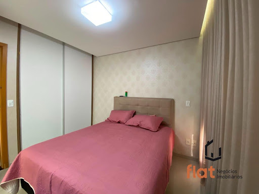 Apartamento com Área Privativa à Venda no condomínio Bellagio, bairro São Luiz