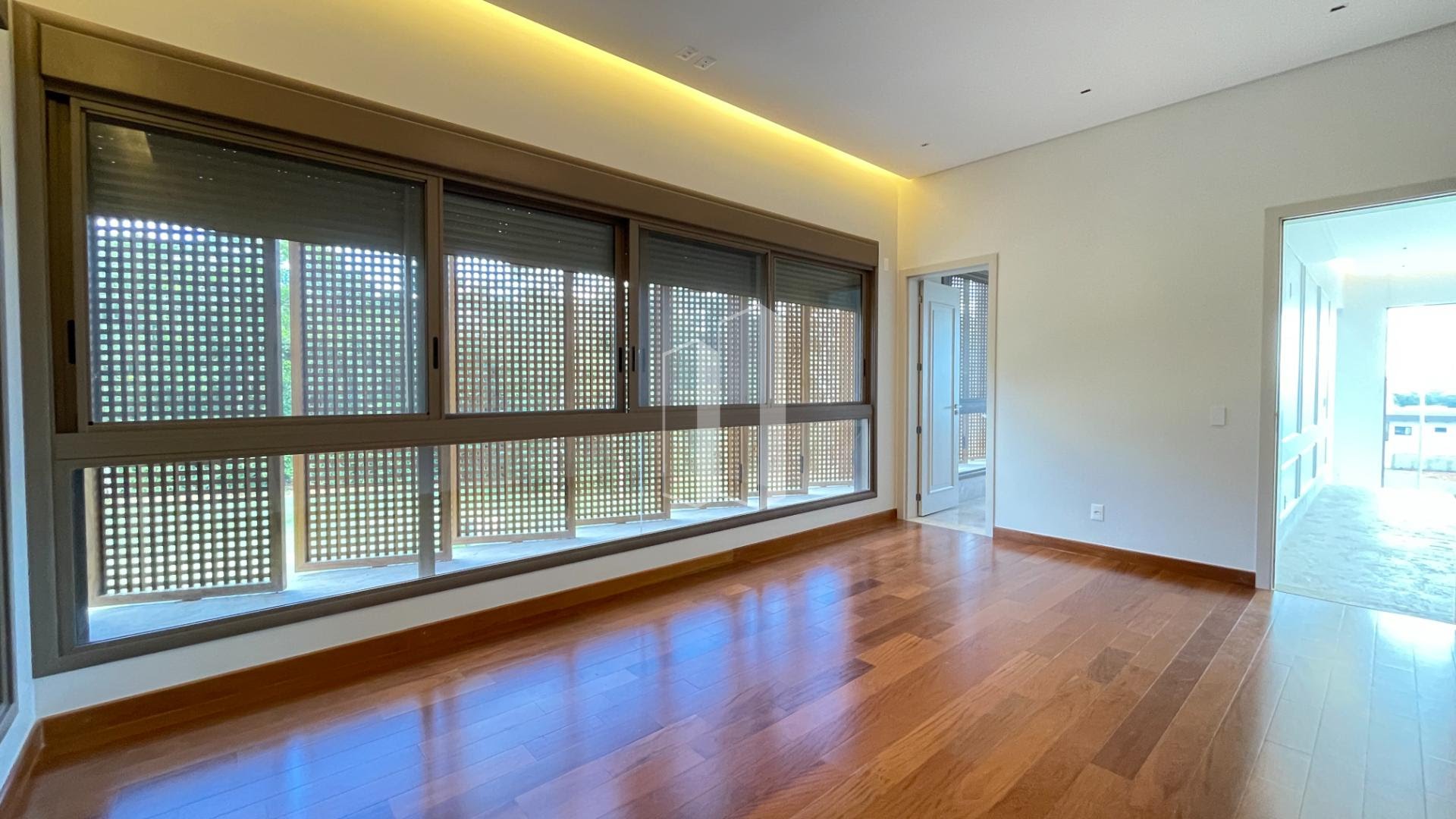 Casa à venda com 5 quartos, 5 suítes, 6 vagas e 440m² no Jardins França, Goiânia (GO) — foto 26 de 30