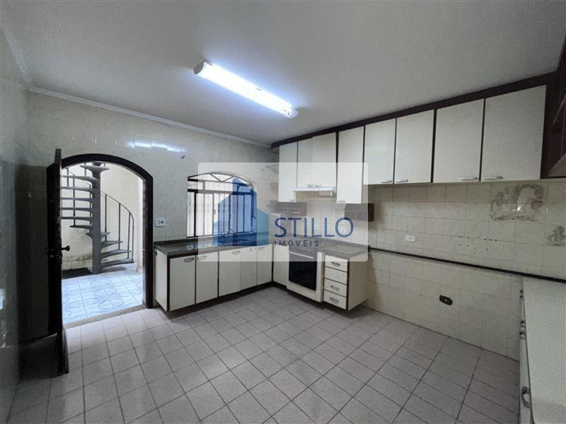 Casa à venda com 4 quartos, 1 suíte, 5 vagas e 180m² no Jardim Textil, São Paulo (SP) — foto 2 de 4