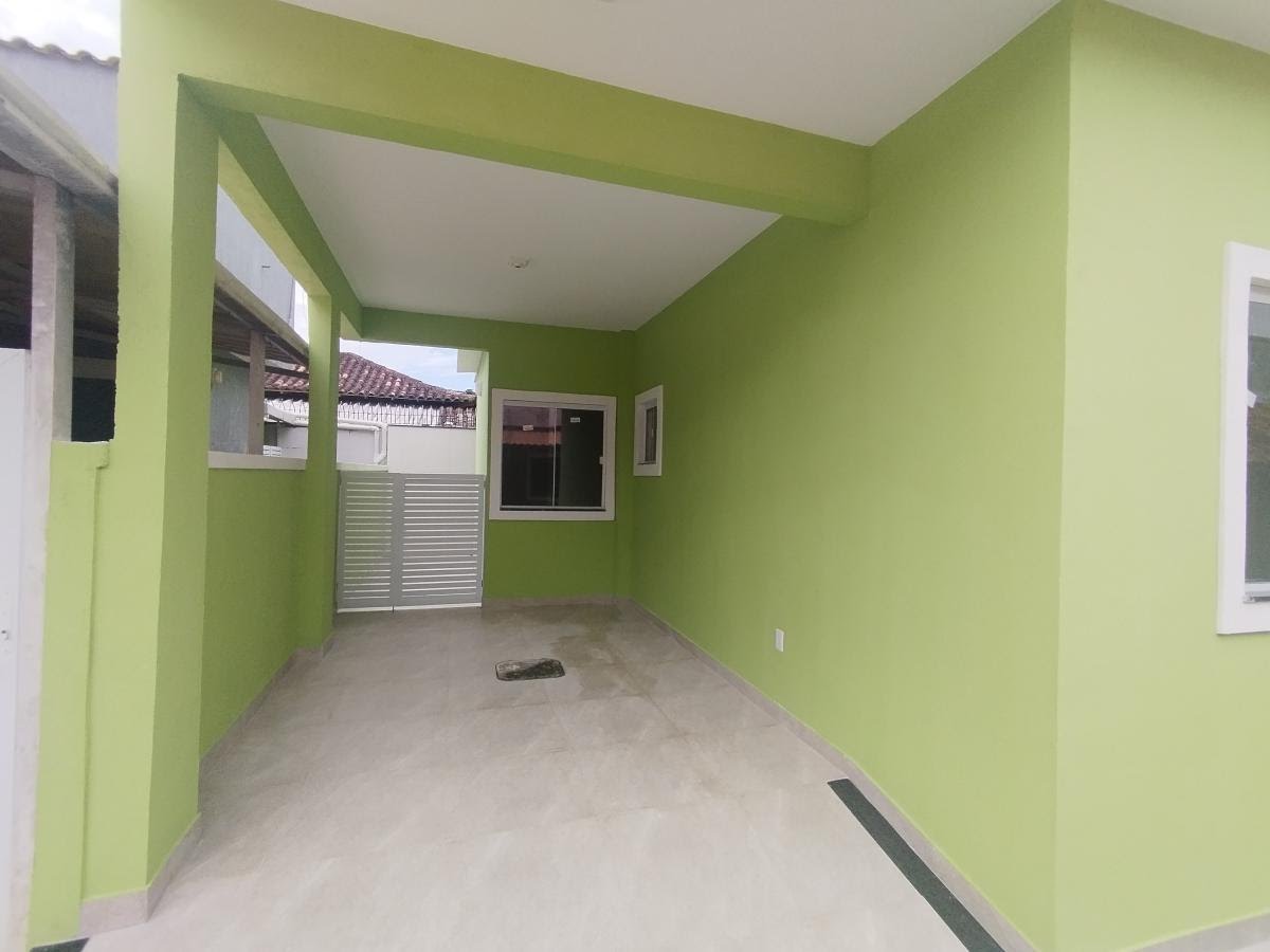 Casa à venda com 2 quartos, 1 suíte, 1 vaga e 80m² no Extensão do Bosque, Rio das Ostras (RJ) — foto 2 de 8