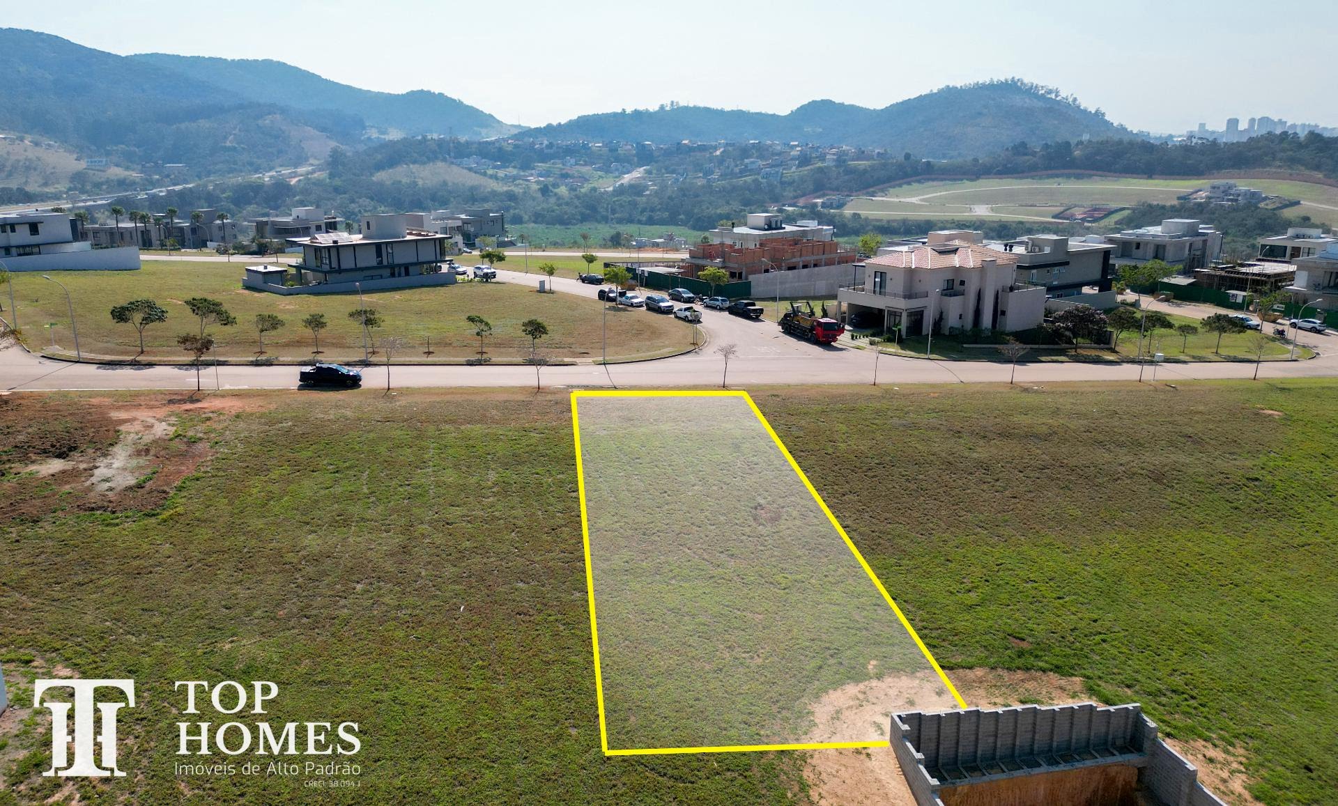 Terreno à venda no condomínio Alphaville Jundiaí I - 659 m²