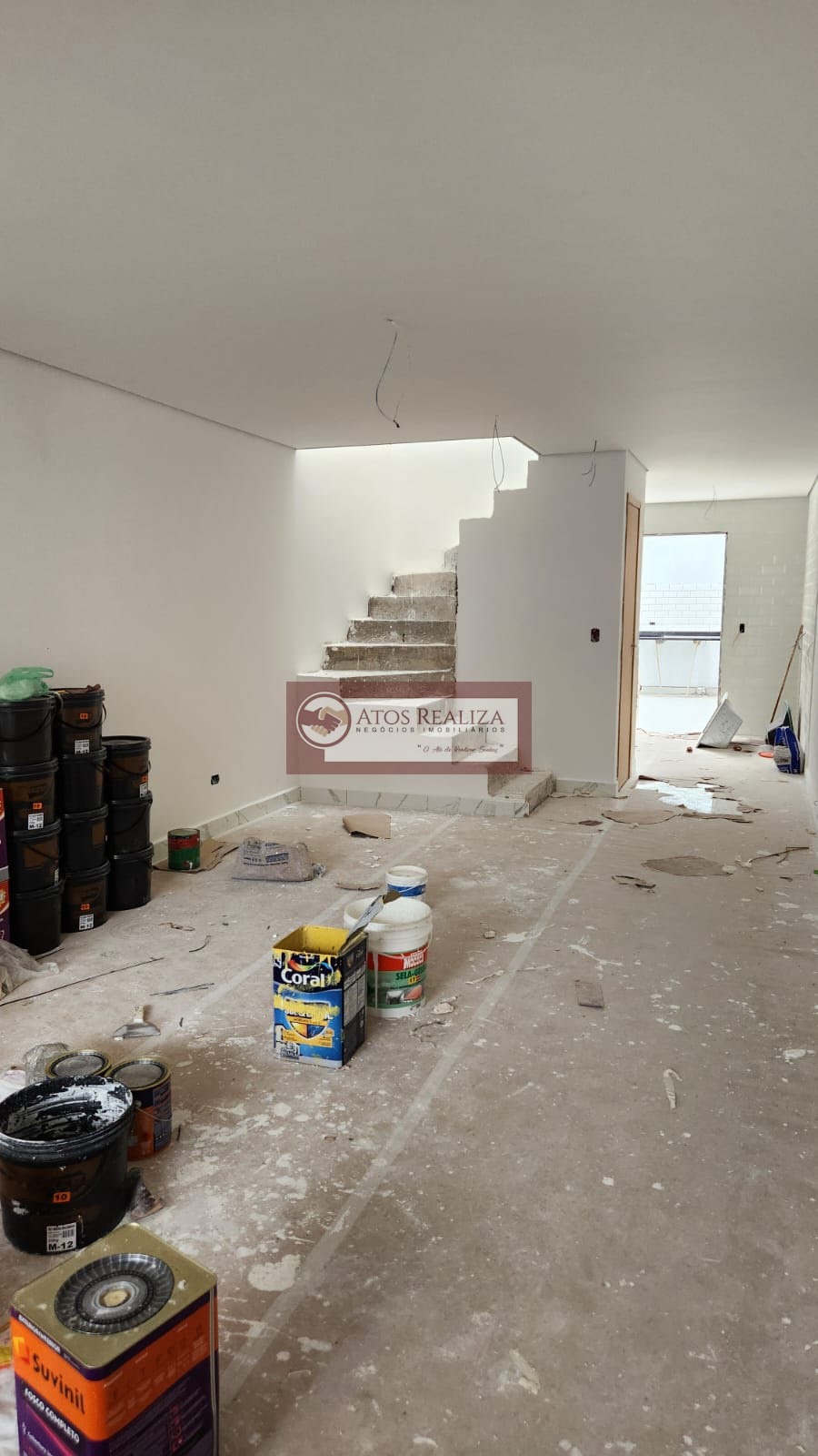 Casa à venda com 3 quartos, 2 banheiros, 2 vagas e 108m² no Jardim Sabara, São Paulo — foto principal