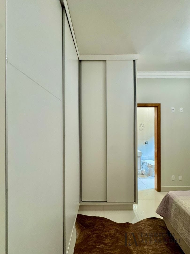 Casa à venda com 4 quartos, 4 suítes, 3 vagas e 278m² no Parque Residencial Buona Vita, São José do Rio Preto (SP) — foto 9 de 30