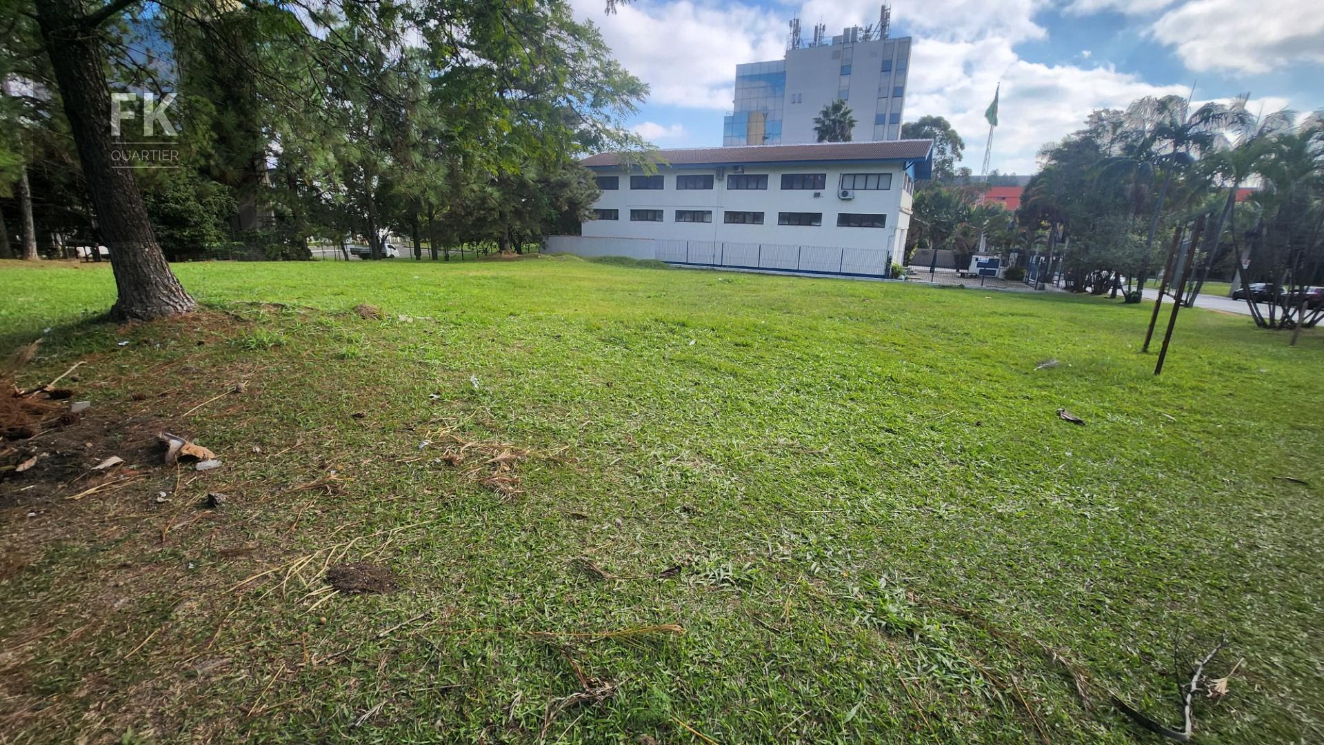 Terreno à venda com 1740m² de terreno no Tamboré, Barueri (SP) — foto 2 de 5