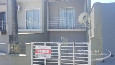 Casa à Venda no Jarivatuba, Joinville | 2 Quartos, R$270mil