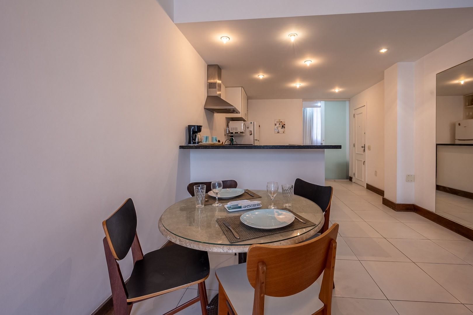 Apartamento para alugar com 1 quarto, 1 suíte e 70m² no Copacabana, Rio de Janeiro (RJ) — foto 3 de 17