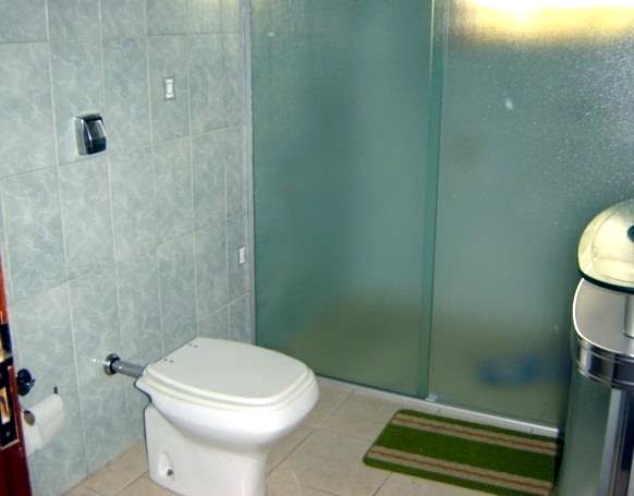 Casa à venda com 4 quartos, 1 suíte, 5 vagas e 320m² no Taboão, Diadema (SP) — foto 7 de 12