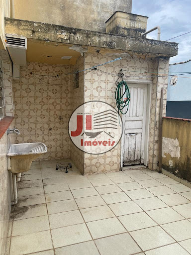 Quintal/Lavanderia/Banheiro