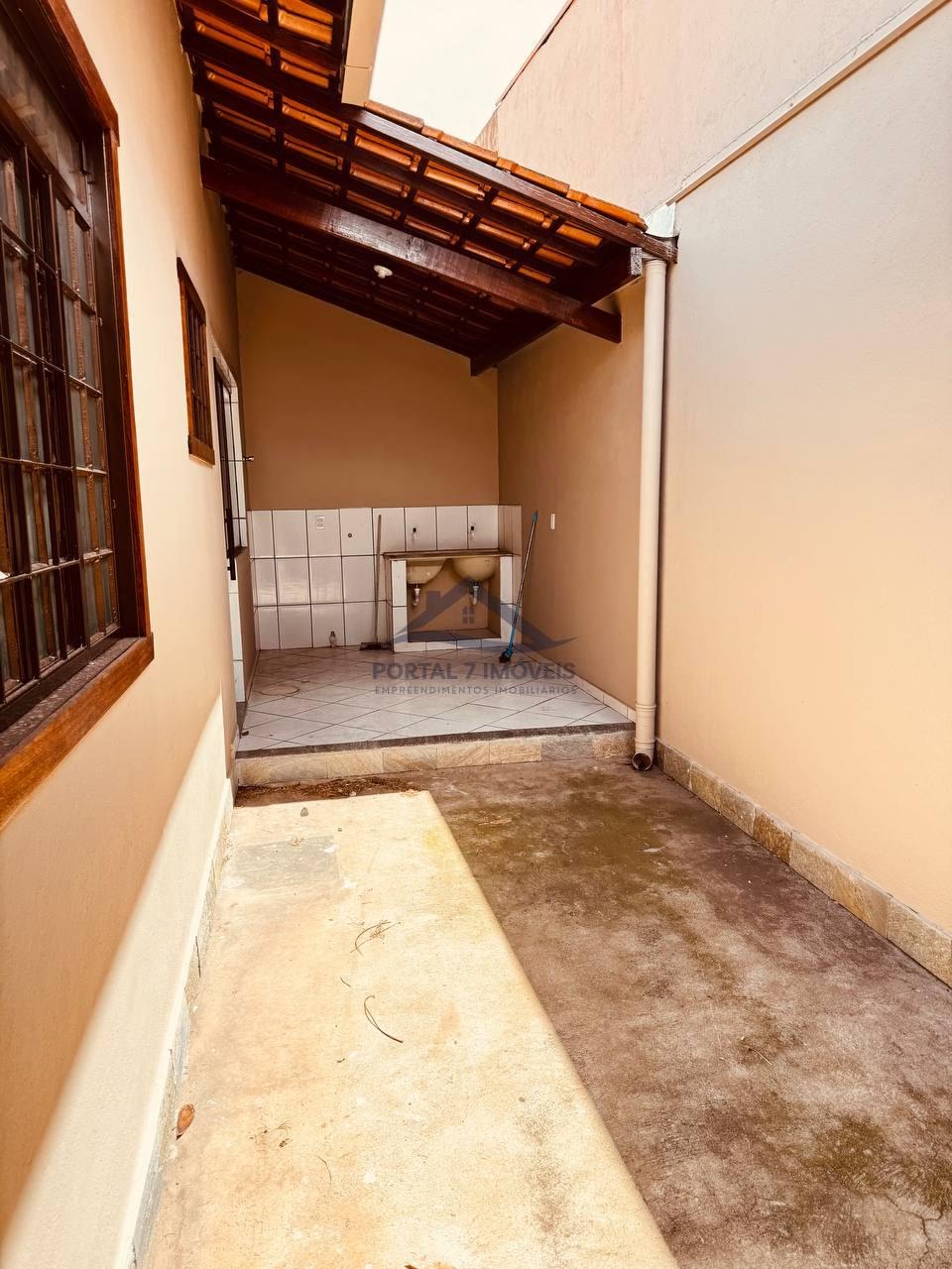 Casa para alugar com 2 quartos, 1 banheiro e 2 vagas no Olinto Alvin, Sete Lagoas (MG) — foto 5 de 12