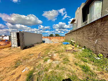 Lote / Terreno em Loteamento Residencial e Comercial Jardim Athenas  -  Catalão