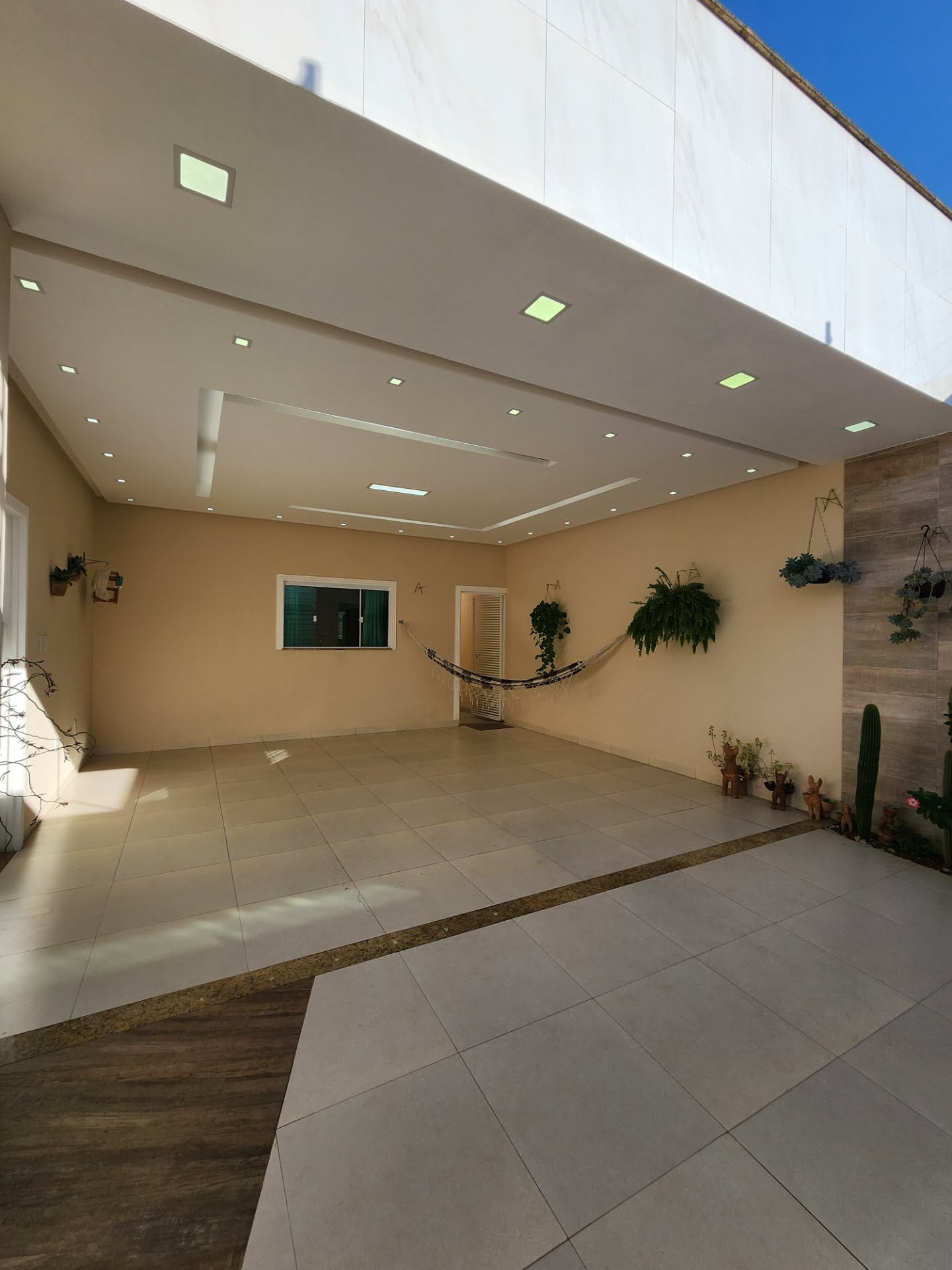 Casa à venda com 3 quartos, 2 suítes, 2 vagas e 220m² no Parque Ipê, Feira de Santana (BA) — foto 2 de 26