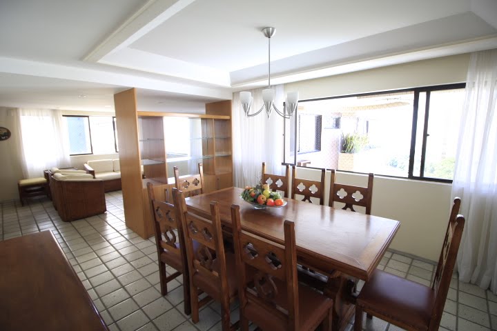 Apartamento à venda com 4 quartos, 2 suítes, 2 vagas e 236m² no Casa Forte, Recife (PE) — foto 7 de 30