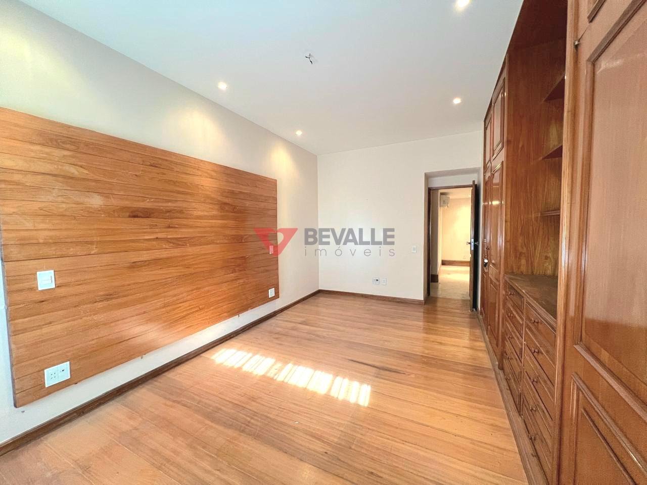 Apartamento à venda com 4 quartos, 2 suítes, 2 vagas e 490m² no Flamengo, Rio de Janeiro (RJ) — foto 22 de 30