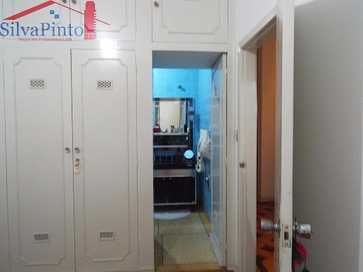 Acesso ao Banheiro da Suíte.