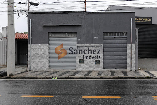 Salão no Centro em Mogi das Cruzes com 1 banheiro