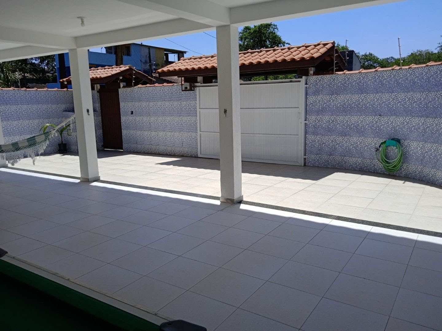 Casa à venda com 6 quartos, 6 banheiros, 3 vagas e 360m² no Estufa II, Ubatuba (SP) — foto 2 de 16