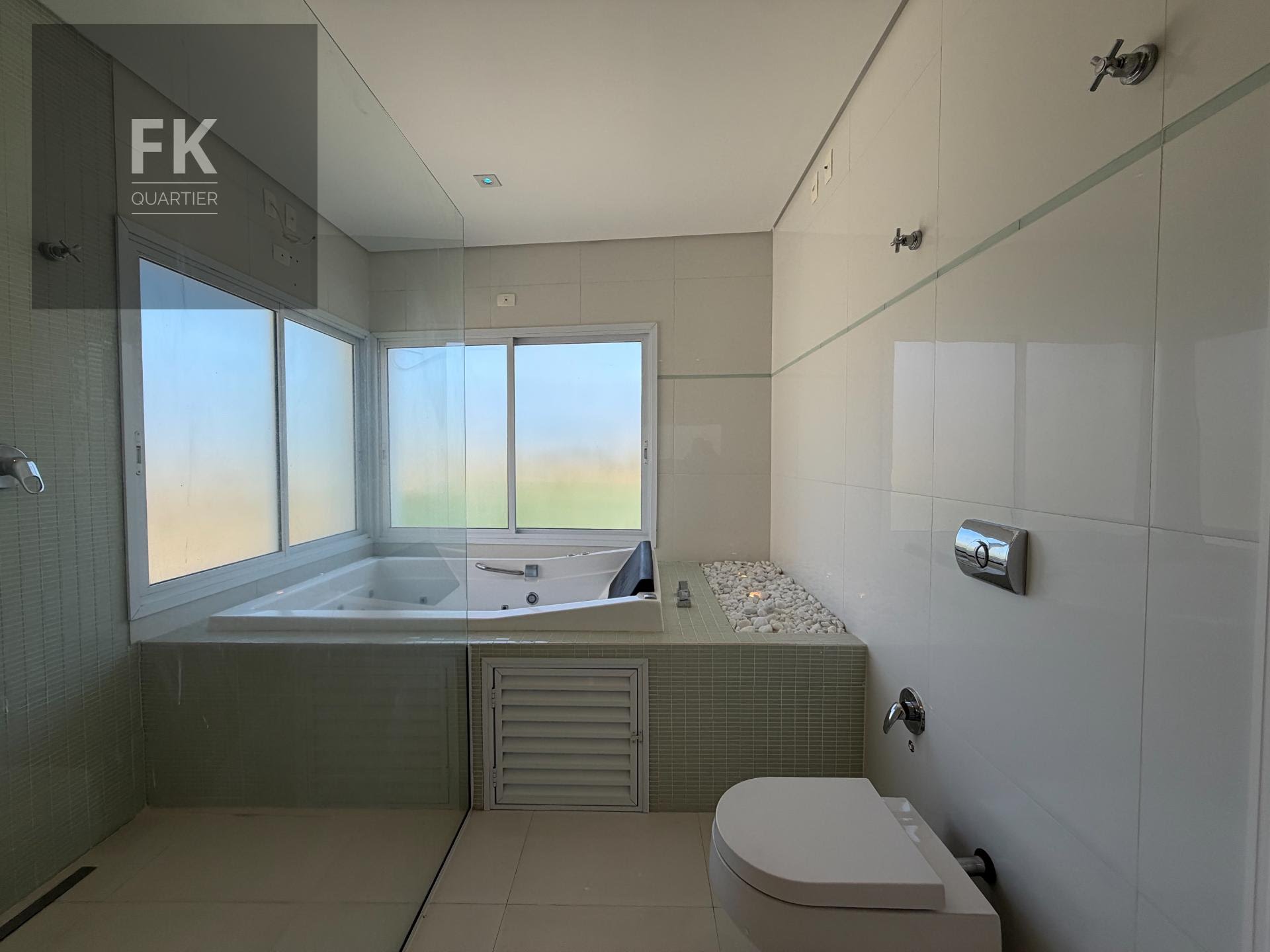 Casa à venda com 4 quartos, 4 suítes, 4 vagas e 480m² no Cidade Tamboré, Santana de Parnaíba (SP) — foto 21 de 30