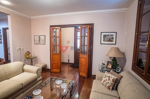 Casa de luxo à venda na Urca: 340m², 6 quartos, 3 vagas