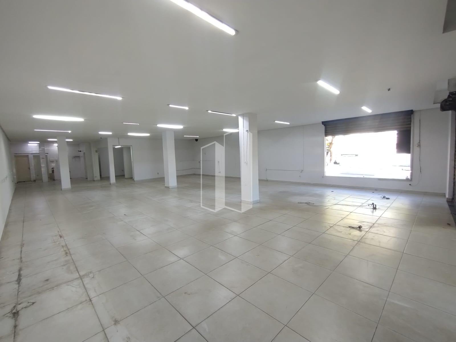 Comercial para alugar com 2 banheiros, 4 vagas e 356m² no Parque Amazônia, Goiânia (GO) — foto 3 de 30