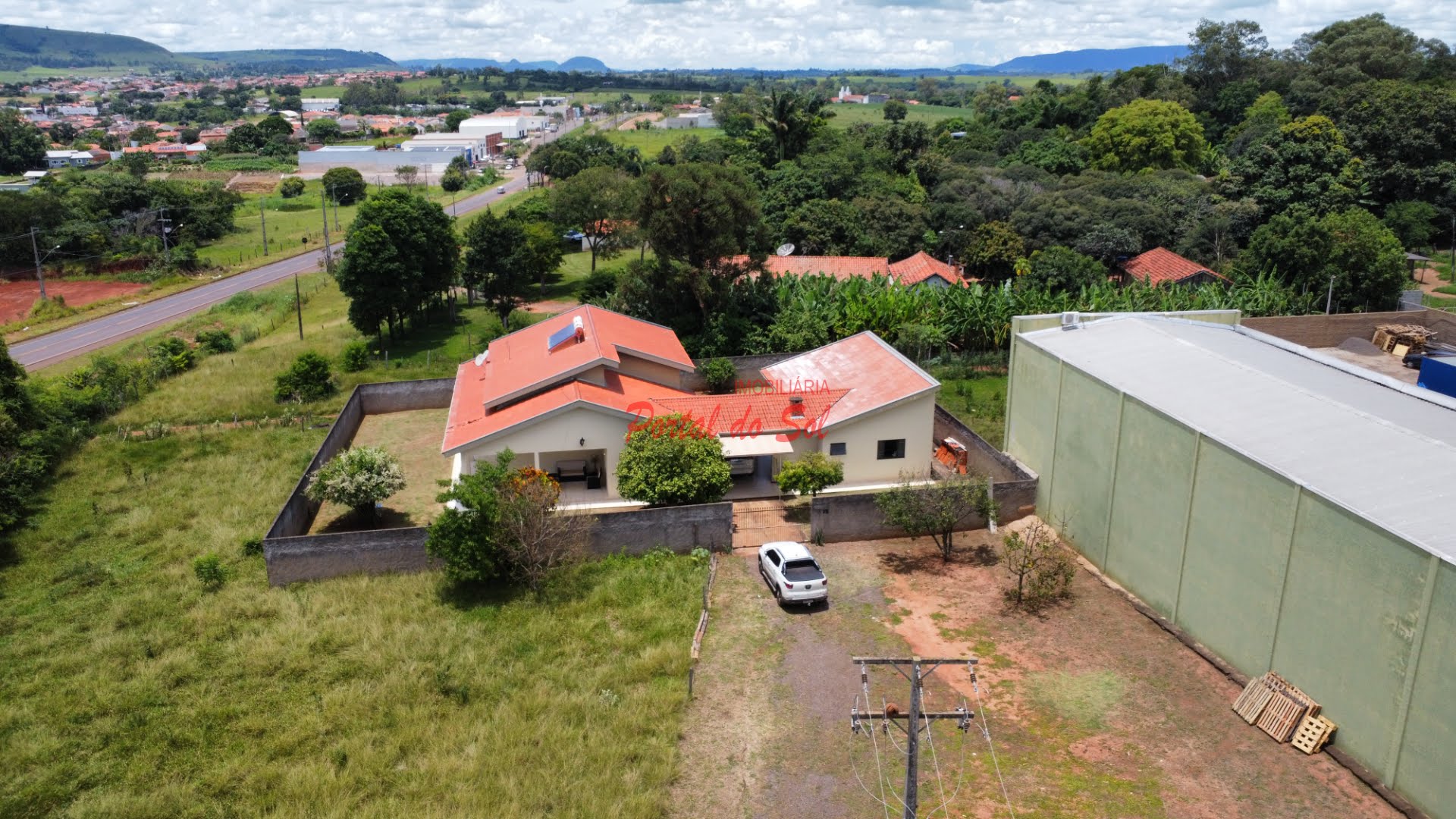 Casa à venda com 4 quartos, 1 suíte, 4 vagas e 257m² no Parque Jandira, Santo Antônio da Platina (PR) — foto 2 de 17