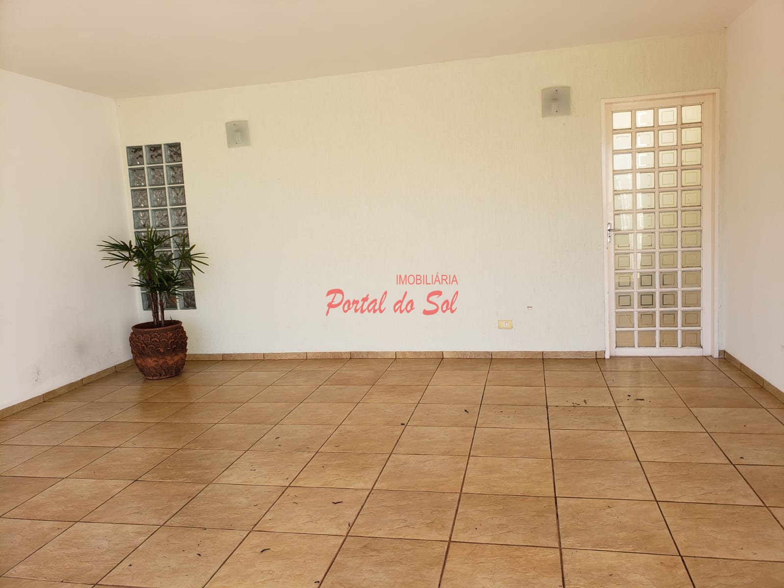 Casa à venda com 3 quartos, 1 suíte, 2 vagas e 220m² no Jardim São Pedro, Santo Antônio da Platina (PR) — foto 2 de 8
