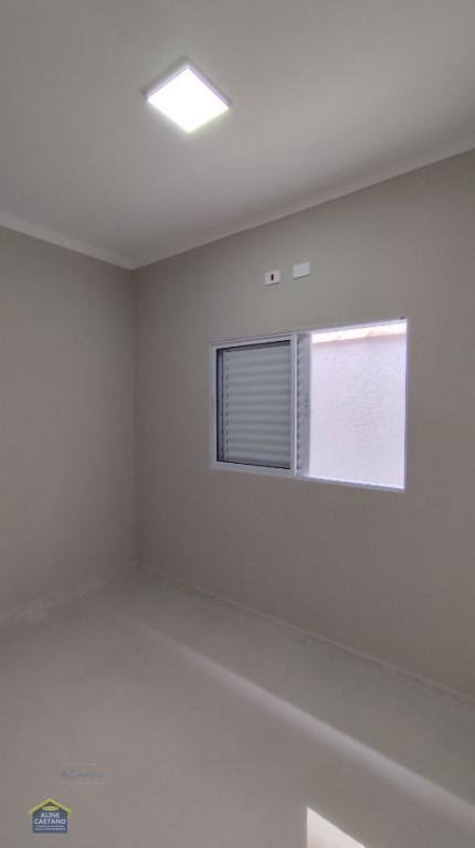 Casa à venda com 3 quartos, 2 suítes, 2 vagas e 110m² no Vila Tupi, Praia Grande (SP) — foto 5 de 30
