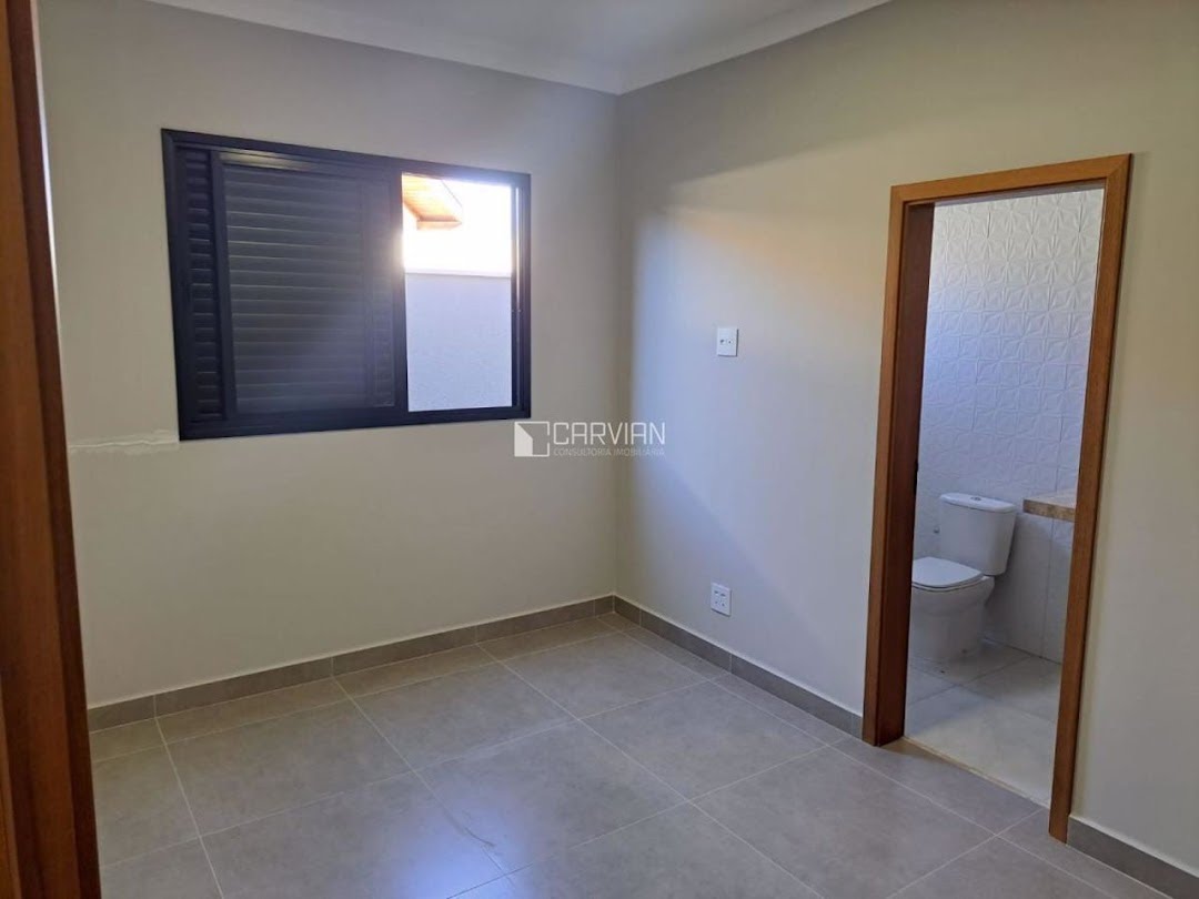 Casa à venda com 3 quartos, 3 suítes, 4 vagas e 152m² no Vila do Golf, Ribeirão Preto (SP) — foto 17 de 20