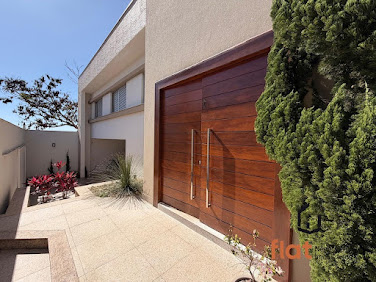 Casa à venda no bairro São José, Pará de Minas | 5 dorms, 330m²