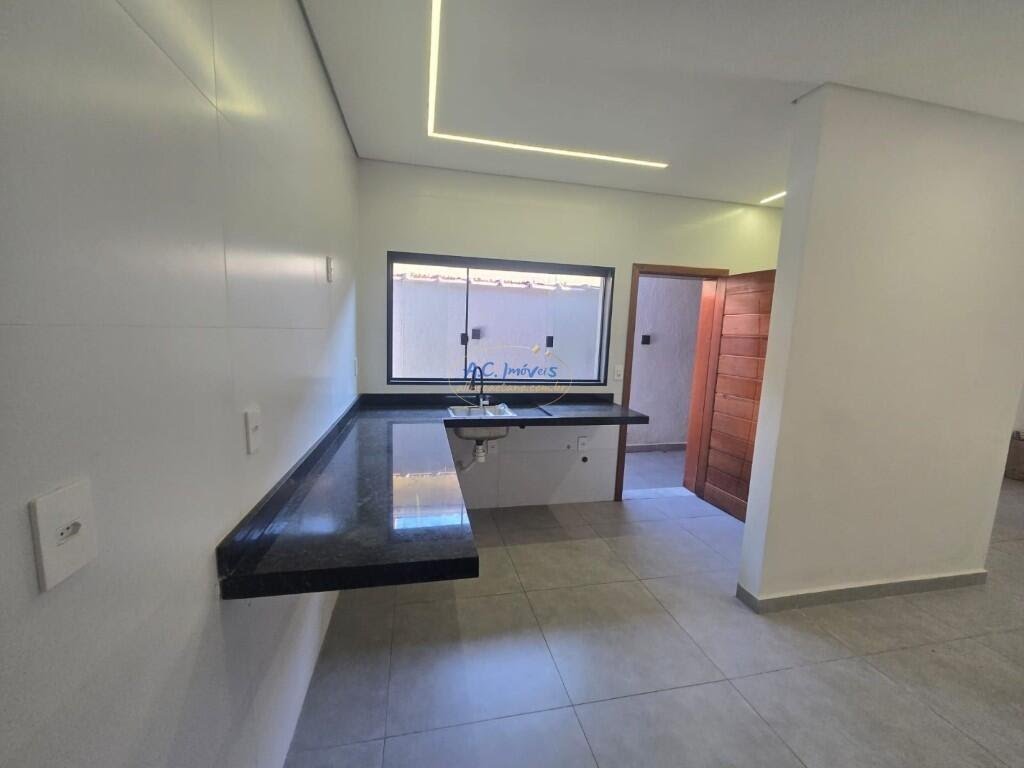 Casa à venda com 2 quartos, 2 suítes, 2 vagas e 140m² no Vila Tupi, Praia Grande (SP) — foto 8 de 23