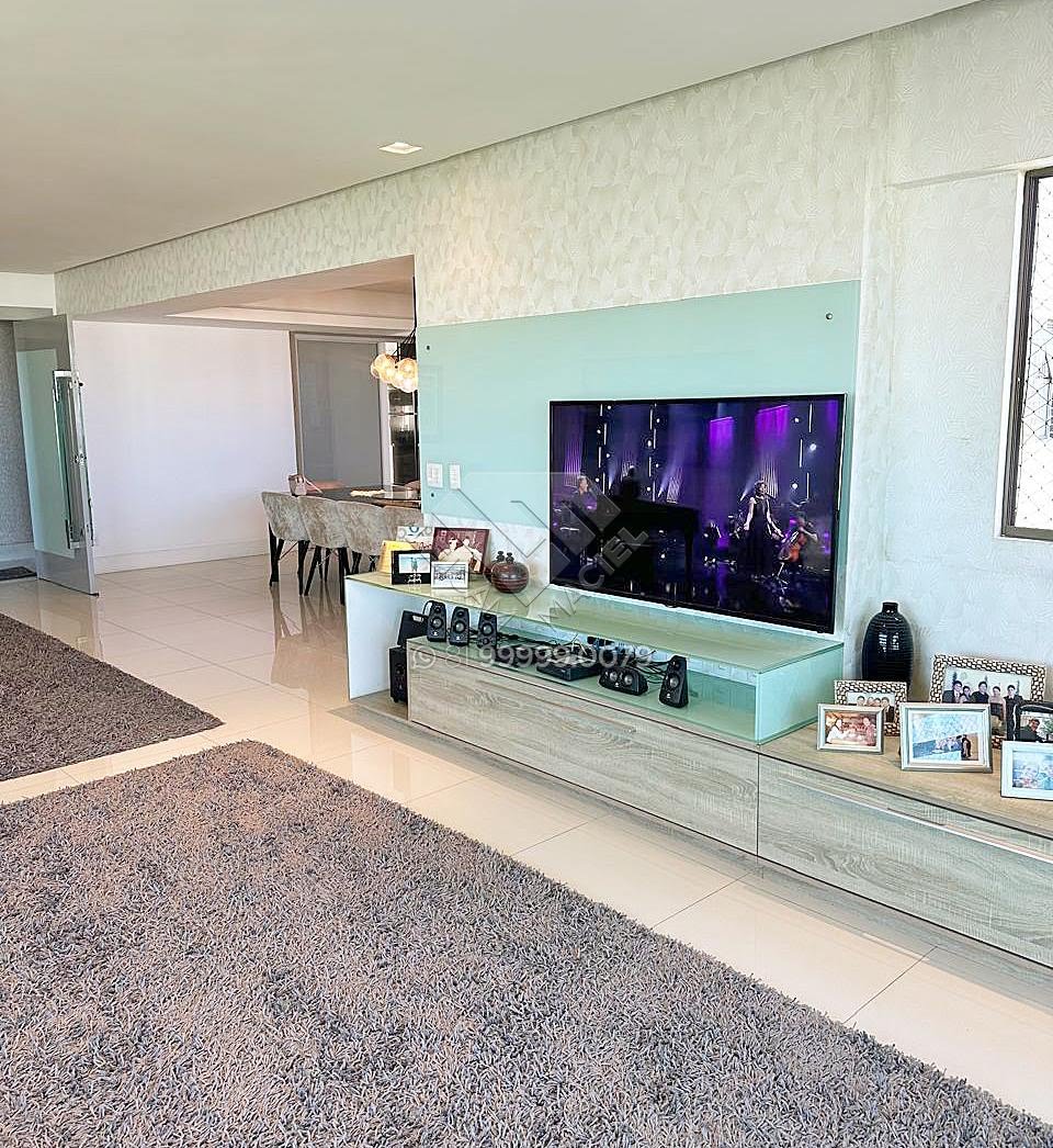 Apartamento à venda com 4 quartos, 4 suítes, 3 vagas e 240m² no Torre, Recife (PE) — foto 2 de 29