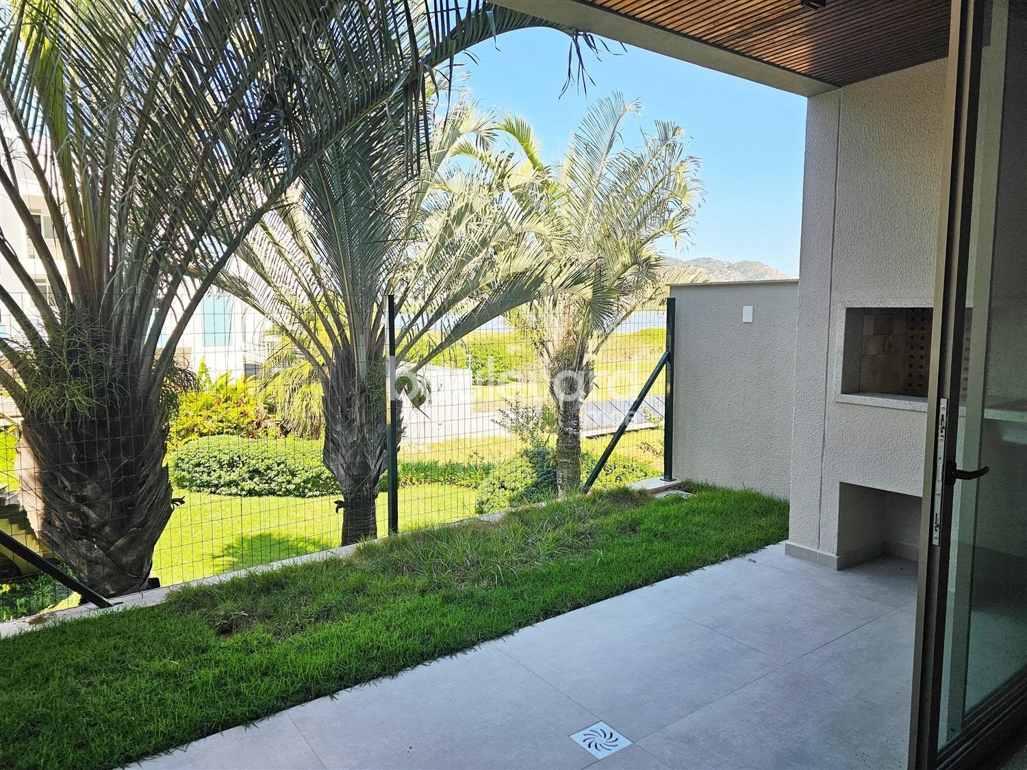 Apartamento à venda com 1 quarto, 1 banheiro, 2 vagas e 58m² no João Paulo, Florianópolis — foto principal
