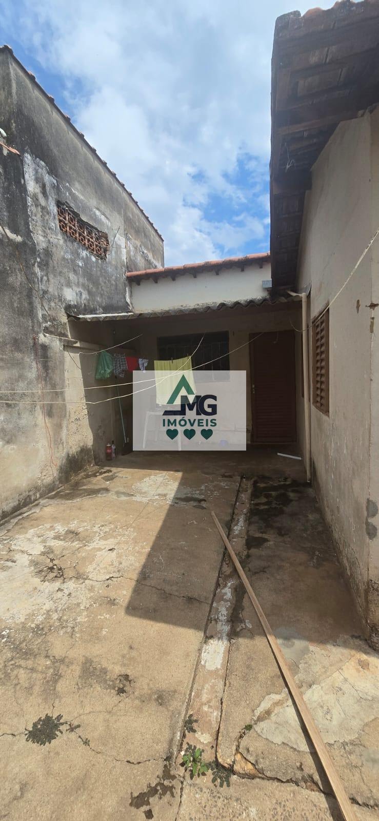 Casa à venda com 4 quartos, 1 suíte, 3 vagas e 121m² no Nossa Senhora Aparecida, Três Corações (MG) — foto 8 de 15