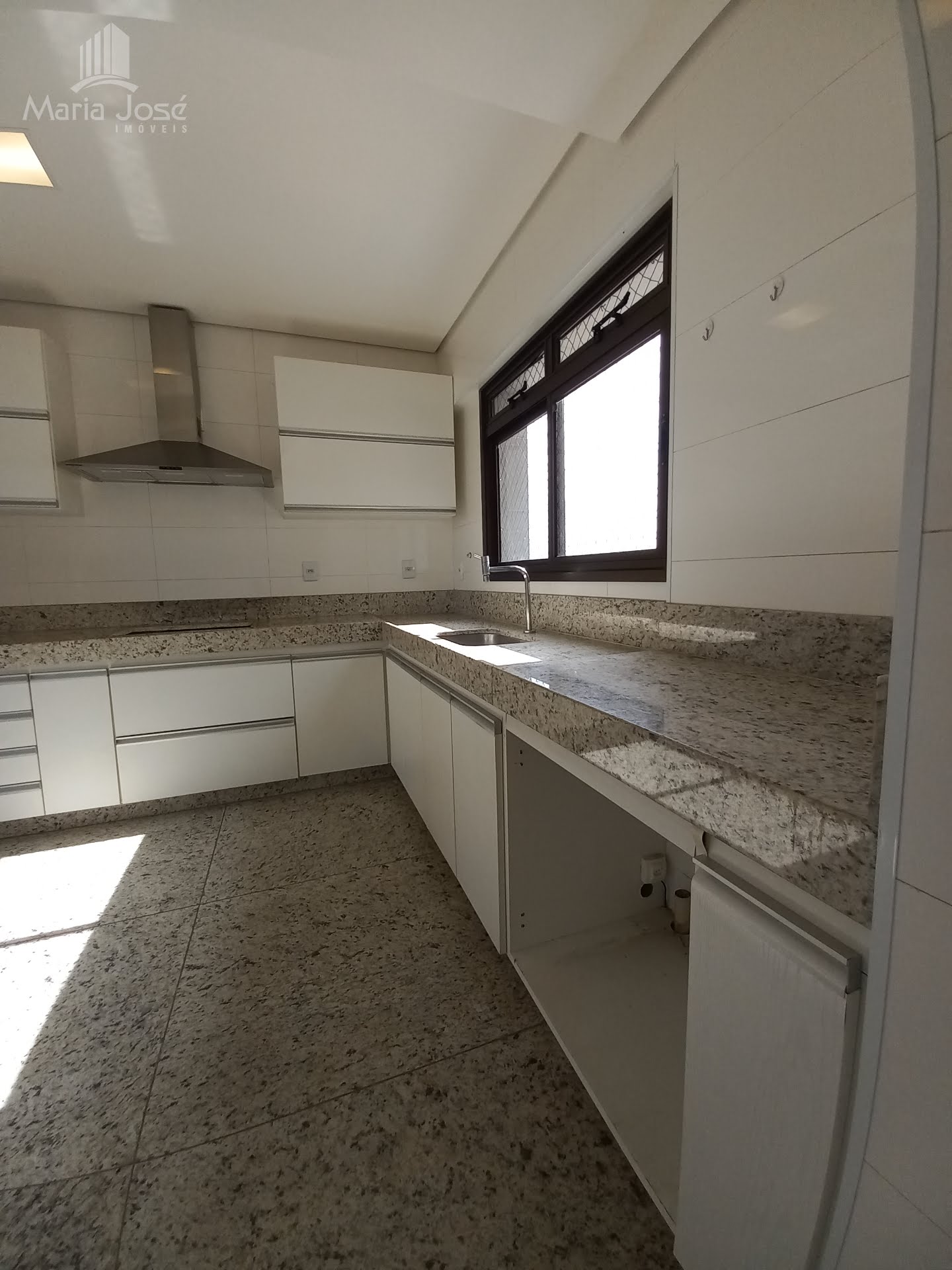 Cobertura à venda com 3 quartos, 3 suítes, 4 vagas e 160m² no Centro, Sete Lagoas (MG) — foto 14 de 30