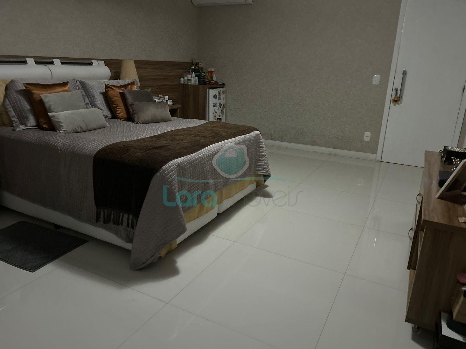 Casa à venda com 4 quartos, 2 suítes, 6 vagas e 383m² no Lagoa, Macaé (RJ) — foto 11 de 26