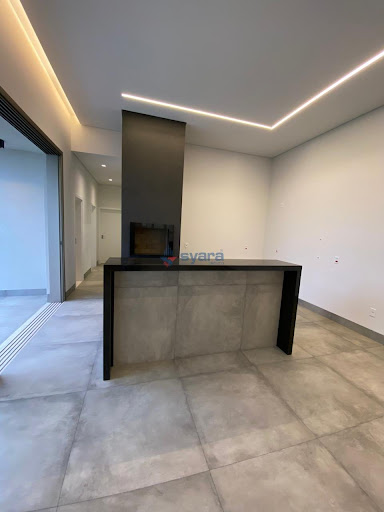 Casa à Venda no Residencial Paris, Sinop: 3 Suítes
