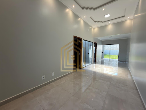 Casa com suite + 1 quarto, com grande sobra de terreno no bairro Veredas  -  Cascavel