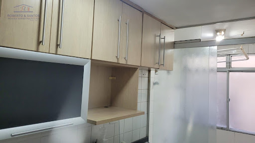 Cozinha com armários