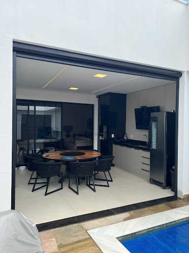 Casa de Condomínio em Laranjeiras  -  Uberlândia