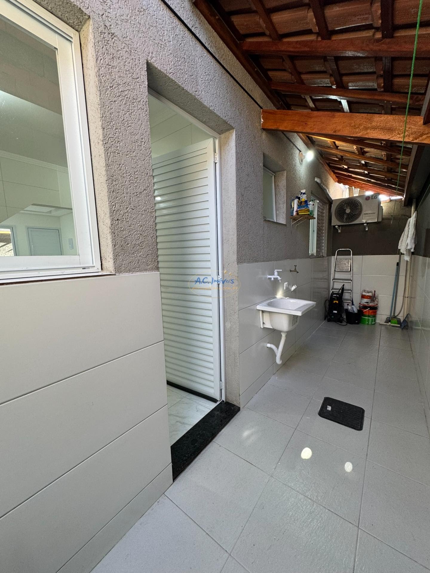 Casa à venda com 2 quartos, 1 banheiro, 1 vaga e 40m² no Nova Mirim, Praia Grande (SP) — foto 16 de 19