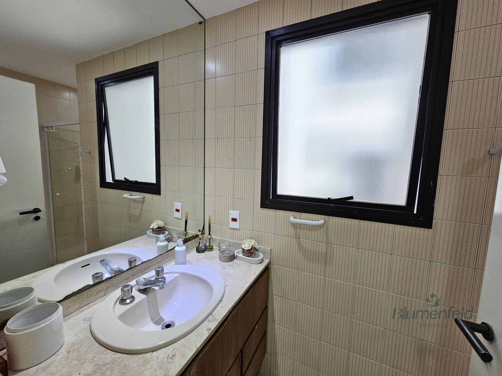 Apartamento para alugar com 3 quartos, 1 suíte, 1 vaga e 120m² no Moema, São Paulo (SP) — foto 25 de 28