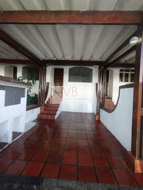 Casa a venda e para alugar  no cond. Império II